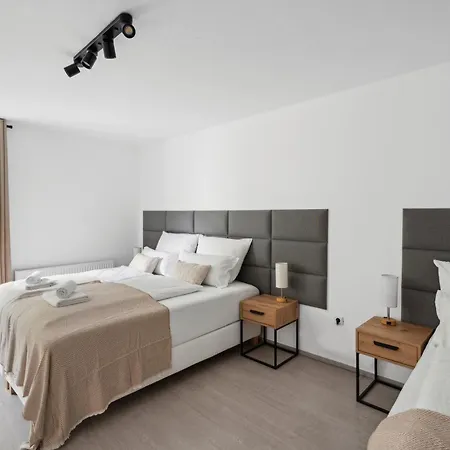 Sunlight Naehe Messe Und Uniklinik * Essen