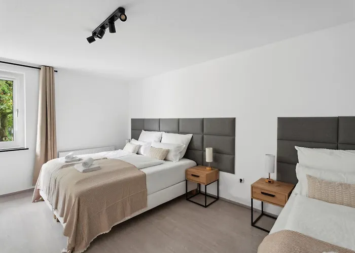 Sunlight Naehe Messe Und Uniklinik * Essen